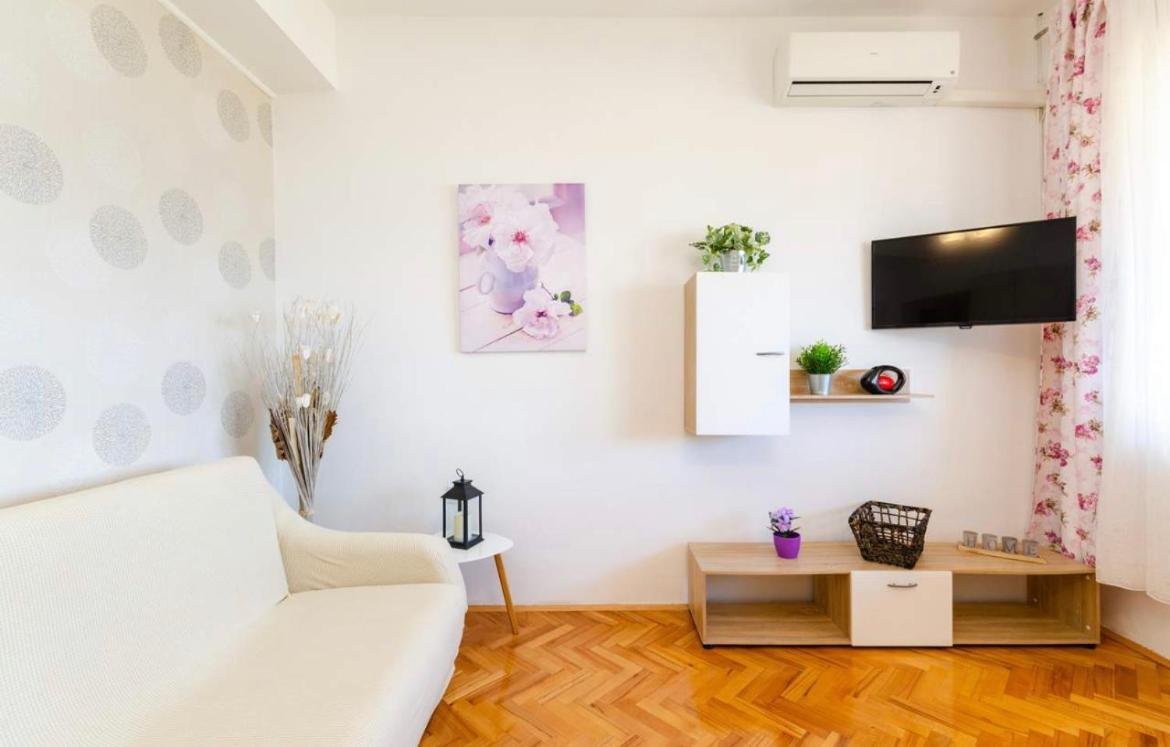 Apartments Tatjana Crikvenica Exterior photo